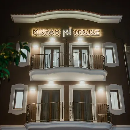 Miryam House E Relax 招待所 4*